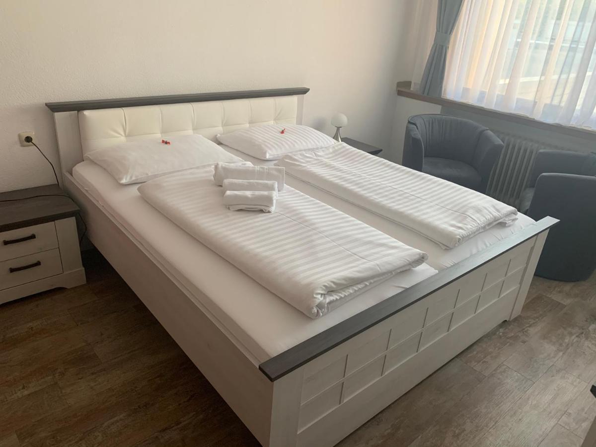 Hotel Brauhaus Zur Krone Бергхайм Екстериор снимка
